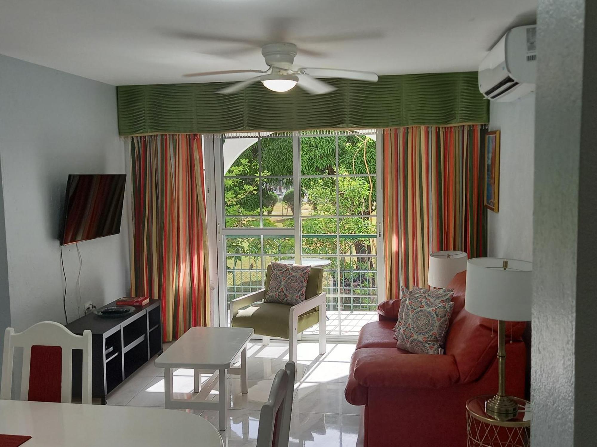 Marchabell By The Sea E22 Apartman Ocho Rios Kültér fotó
