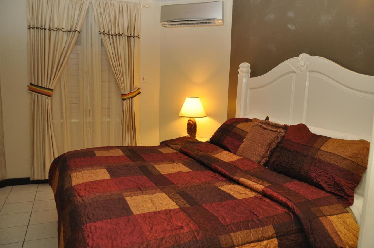 Marchabell By The Sea E22 Apartman Ocho Rios Szoba fotó