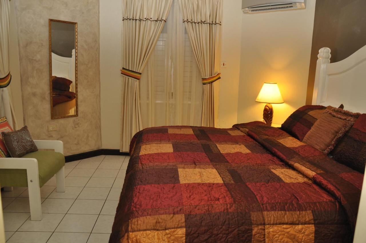Marchabell By The Sea E22 Apartman Ocho Rios Szoba fotó